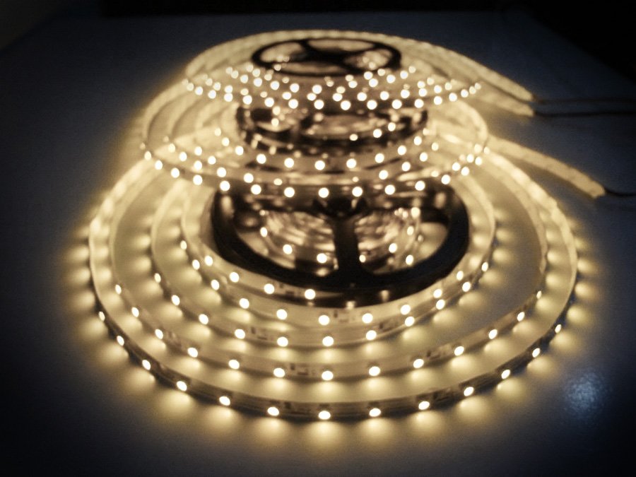 Fita LED IP44 C/ Silicone 12v 3000k Branca Quente